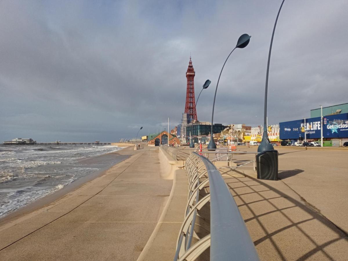 Mayfair Hotel Blackpool Extérieur photo