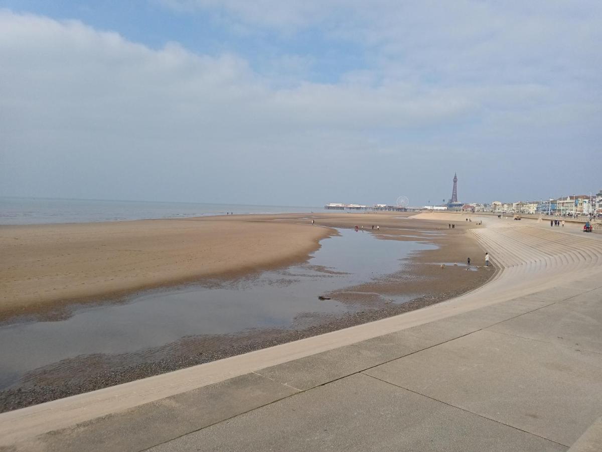 Mayfair Hotel Blackpool Extérieur photo